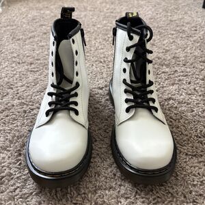 Dr. Martens Shoes Womens Size 5M Ankle Combat Boots Airwair Leather White JY004